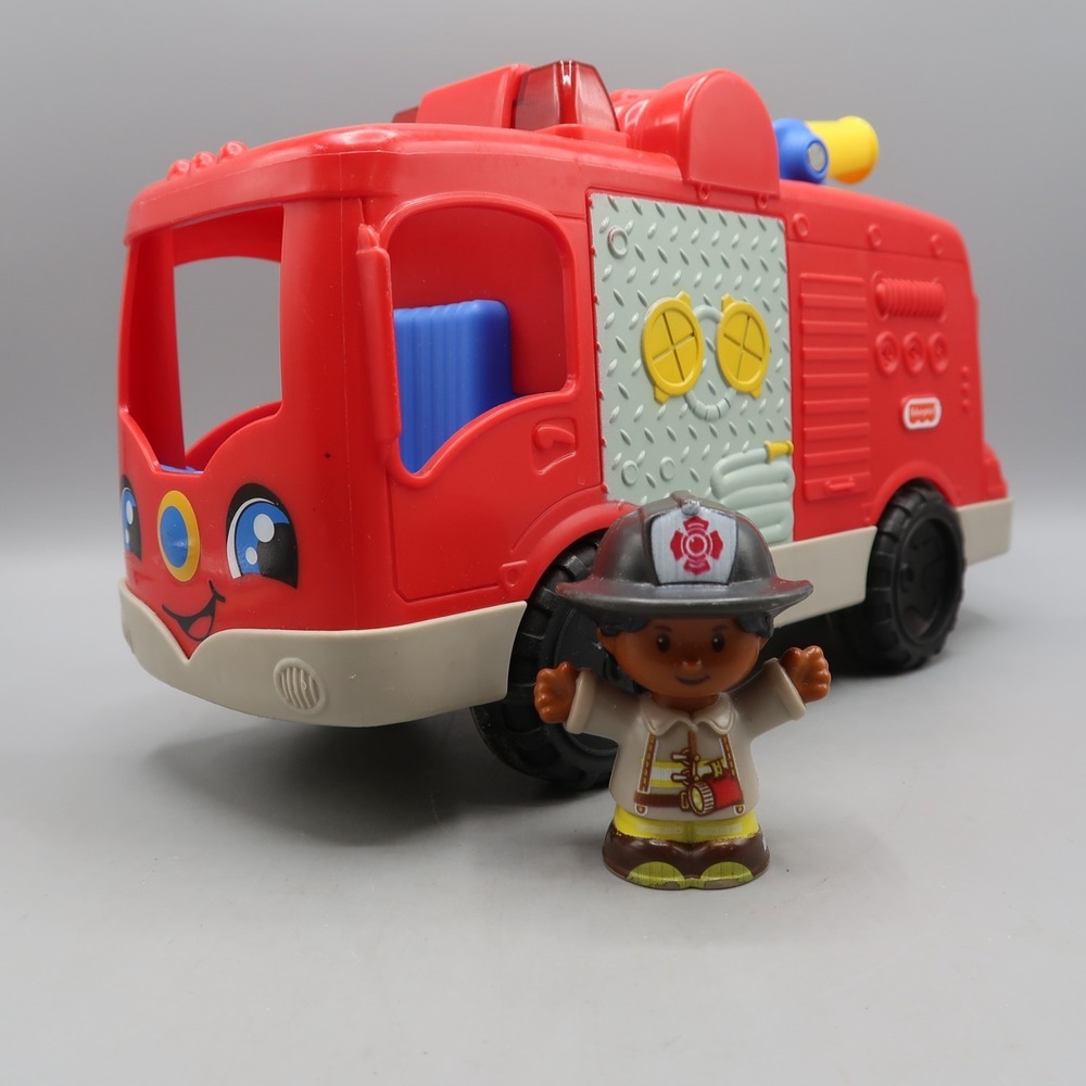 2016 Fisher Price Little People Helping Others Musical Fire Truck with Fireman